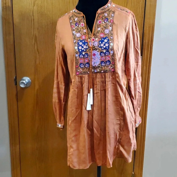 Soft surroundings nwot embroidered boho long sleeve tunic top tan floral - Picture 1 of 8